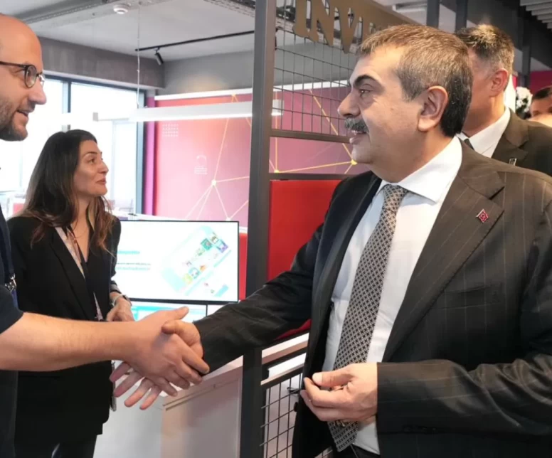 Bakan Tekin: 'Önce insan ve sahayı merkeze almalıyız'