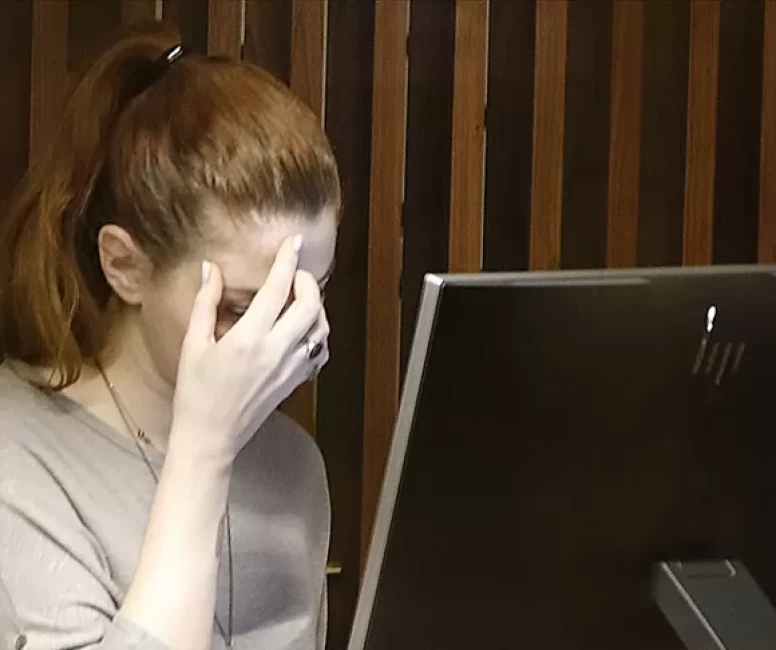 Migreninizin sebebi yedikleriniz olabilir! Bu besinler baş ağrısı yapıyor