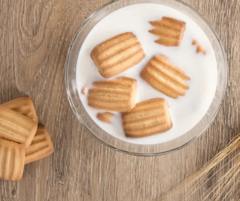 Evde hazırlanan doğal ve şekersiz bebek bisküvisi tarifi