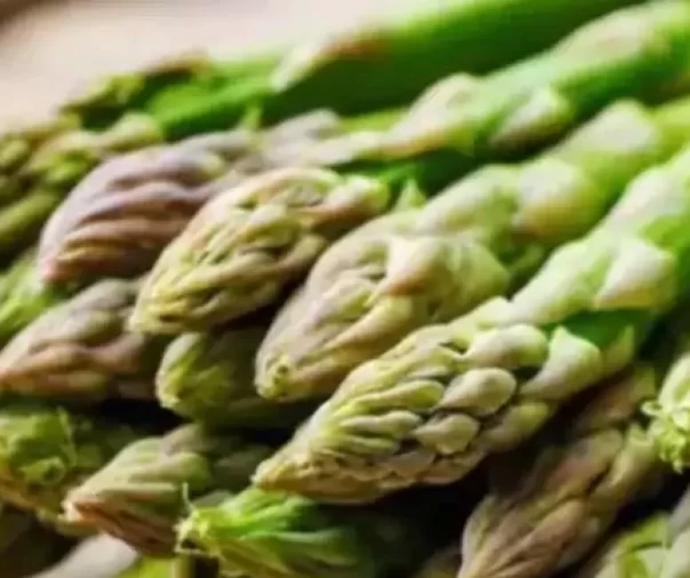 Erkekler dikkat! Kuşkonmazın şaşırtıcı faydaları