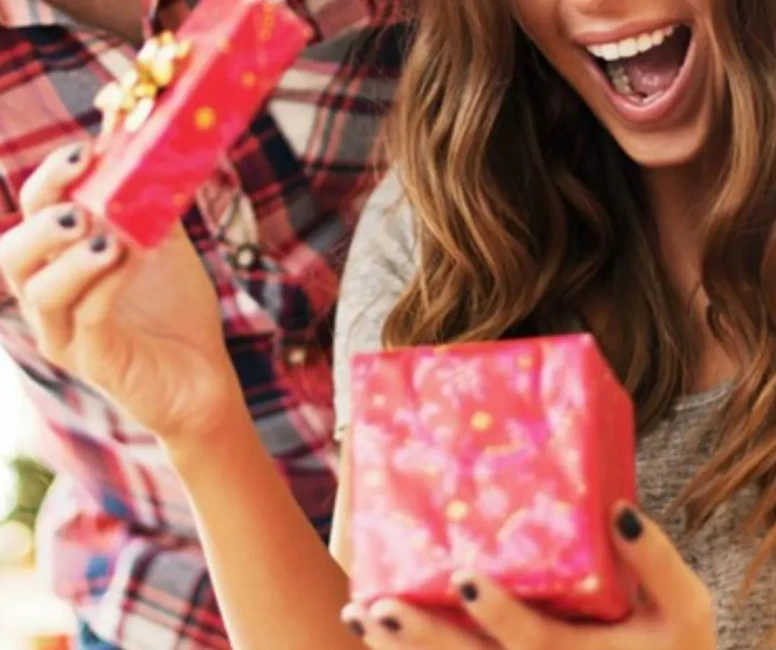 Yeni yılın en romantik hediyeleri