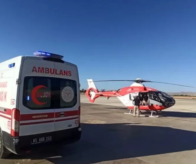 Ambulans uçak 6 günlük bebek için havalandı!