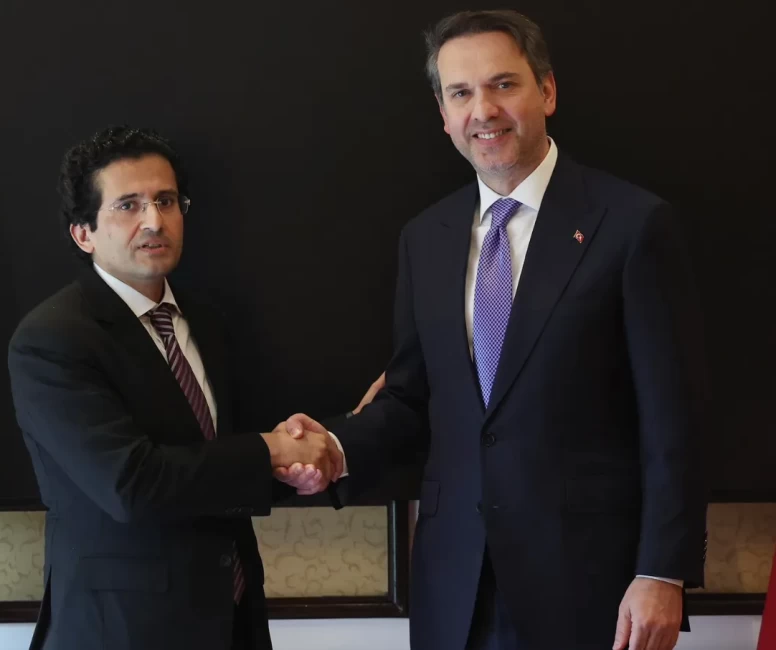 Bayraktar, Pakistan Petrol Bakanı Malik ile görüştü: Enerji ortaklığını daha da geliştireceğiz