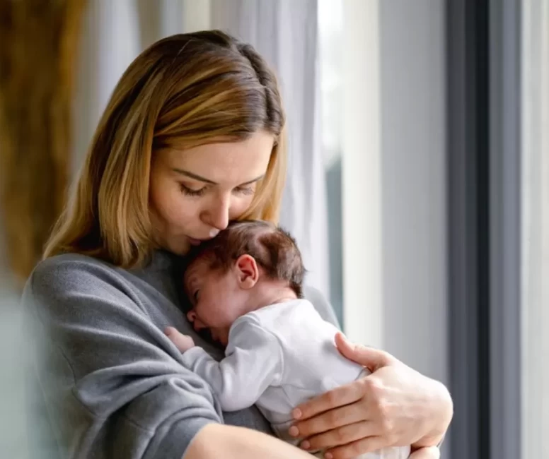 Doğum izni süresi 24 haftaya çıkıyor