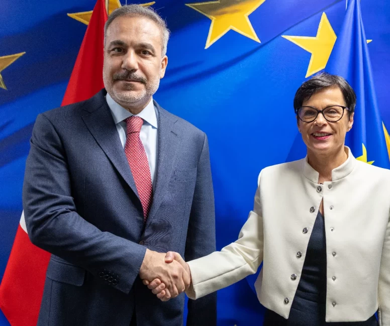 Dışişleri Bakanı Hakan Fidan, Brüksel’de AB Komiseri Marta Kos ile görüştü