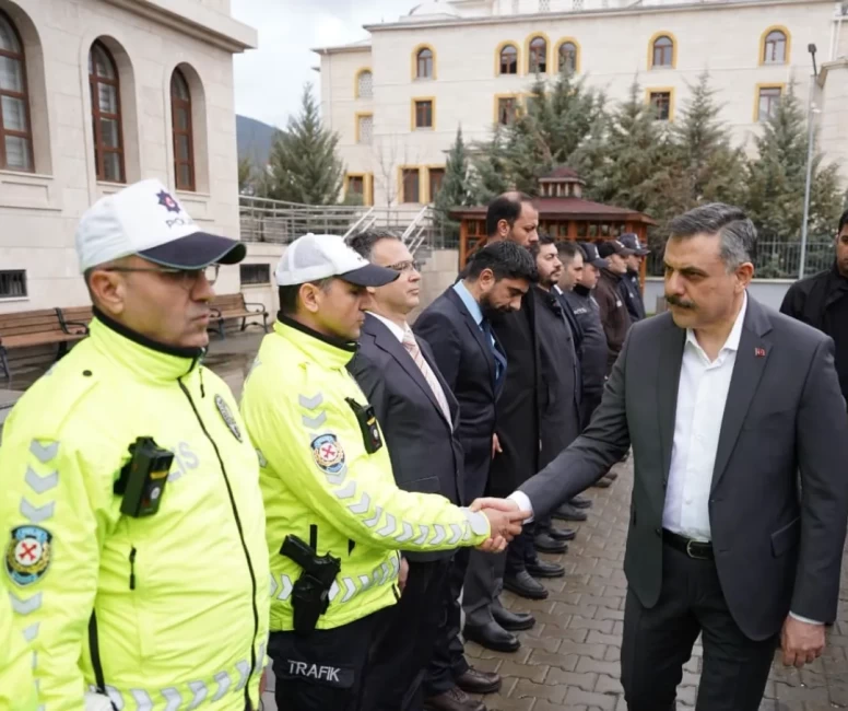 Bakan Çiftçi, Kızılcahamam İlçe Emniyet Müdürlüğü’nü ziyaret etti