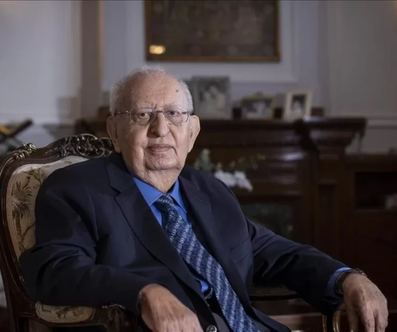 Eski TBMM Başkanı Hüsamettin Cindoruk hayatını kaybetti