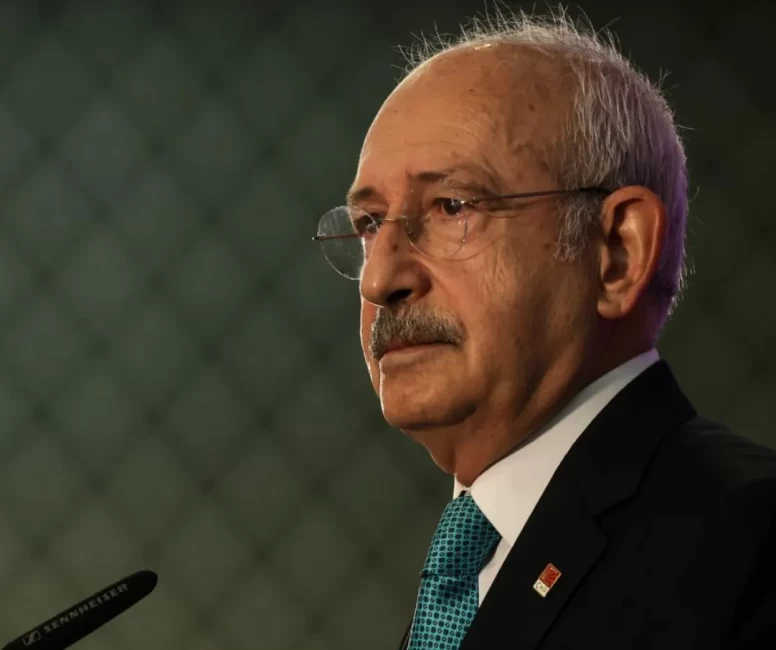 Kemal Kılıçdaroğlu 'Ahlak ve namus' dedi, Ekrem İmamoğlu fotoğraflı hesaplar hakaretler yağdırdı!