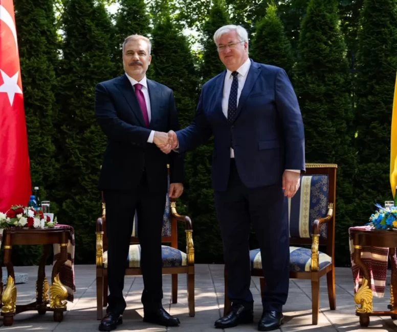 Dışişleri Bakanı Hakan Fidan, Kiev'de mevkidaşı Sibiha ile görüştü