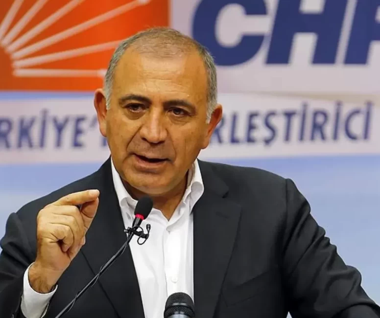 CHP İstanbul il kongresi davasında ara karar açıklandı!