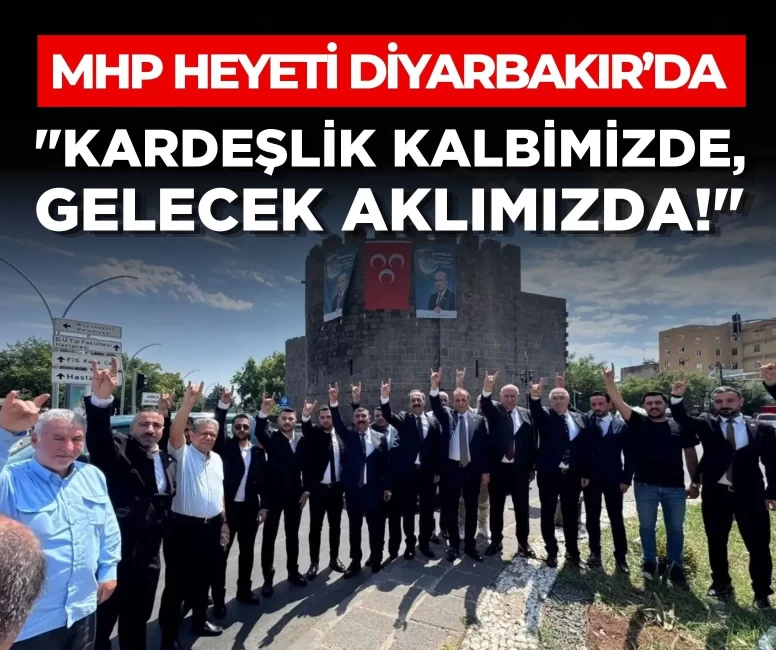 Sur’da Devlet Bahçeli posterli bozkurt pozu!