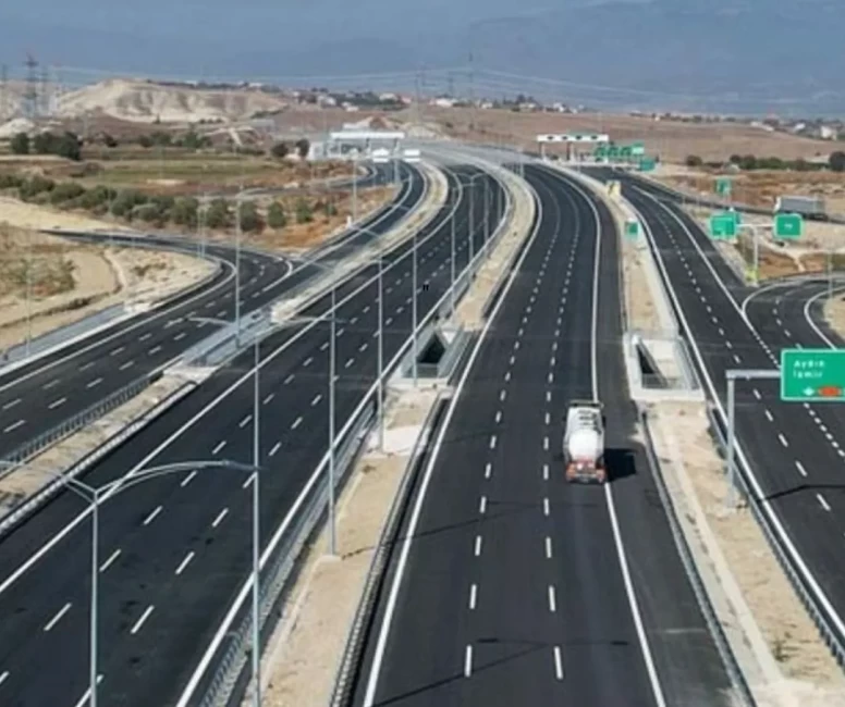 Karayolları Genel Müdürlüğü'nden sürücülere uyarı: Otoyollarda trafik düzeni değişti