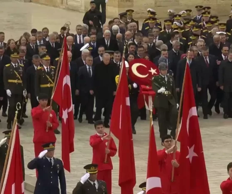 Devlet erkanı Ata'nın huzurunda!