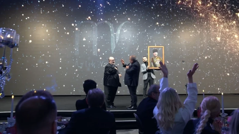 Atatürk portresi satıştan çekildi: “Atatürk hiçbir zaman müzakere konusu olamaz”