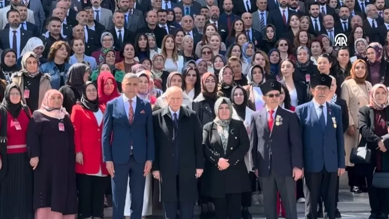 MHP Lideri Devlet Bahçeli teşkilat mensuplarıyla bir araya geldi!