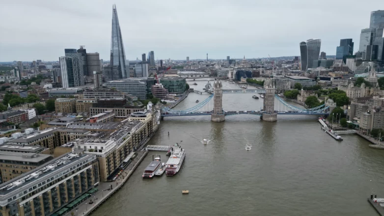 Londra’da 'Thames' alarmı: Yağışlar nehrin rengini değiştirdi!