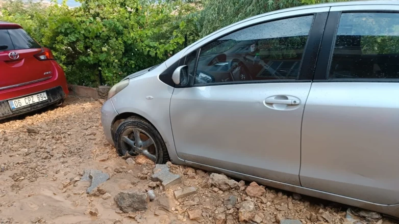 Malatya'da sağanak etkili oldu: İki evin bodrum katını su bastı
