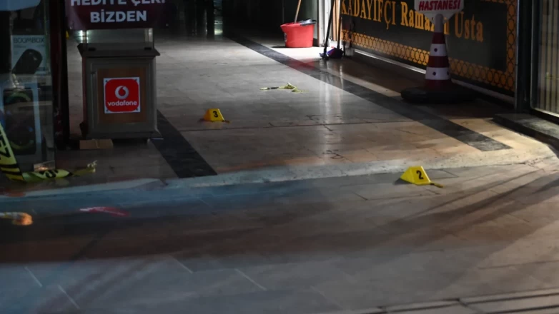 İş merkezi önündeki tartışma kanlı bitti