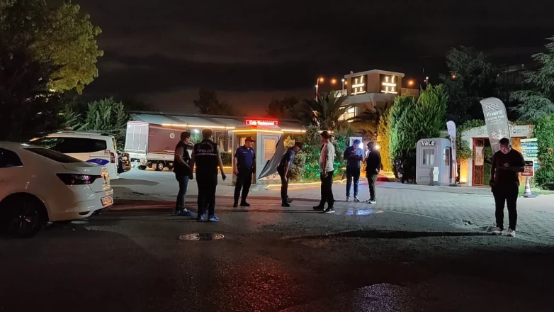 Küçükçekmece'de kafede silahlı saldırı