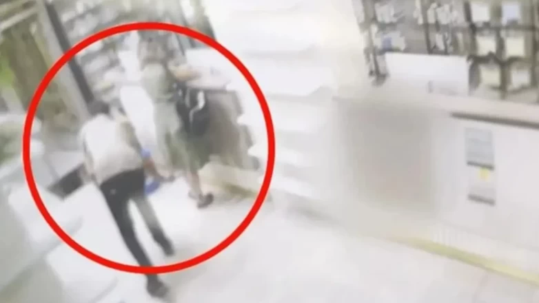 Eczanede gizli çekim skandalı