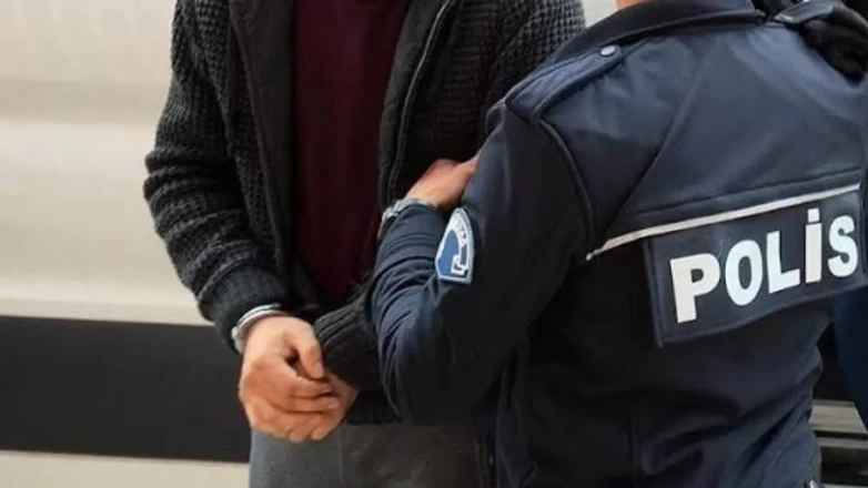 Çirkinler suç örgütüne operasyon! Zen Pırlanta sahiplerine tehdit mesajları gönderilmişti: 5 gözaltı