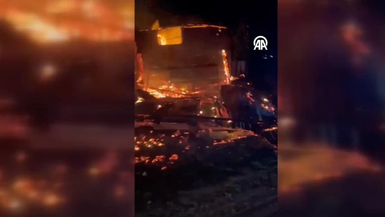 Bolu'da yayla evi, odunluk, ahır ve garaj küle döndü
