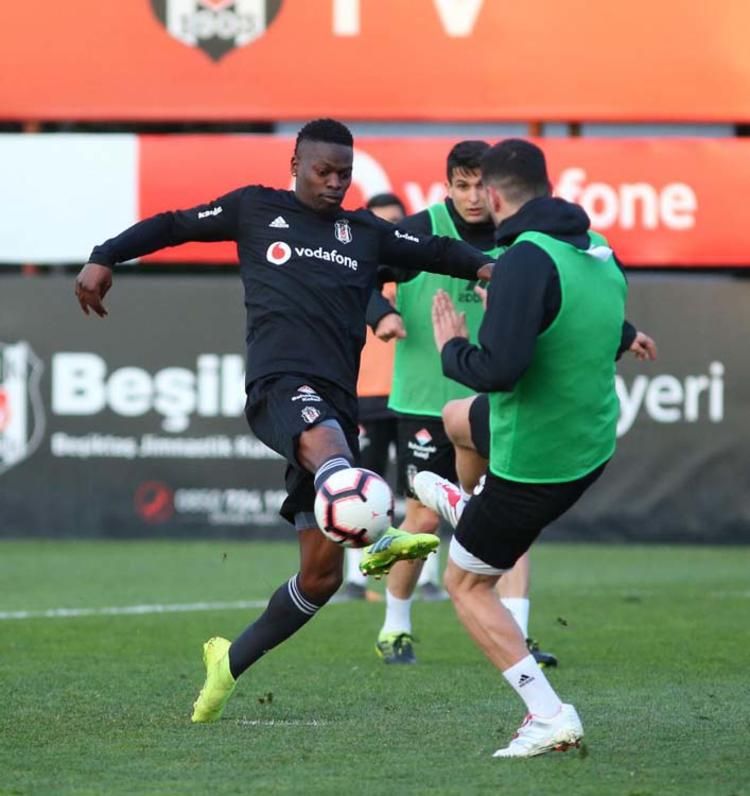 Yumruk yumruğa kavga! Burak Yılmaz... 1