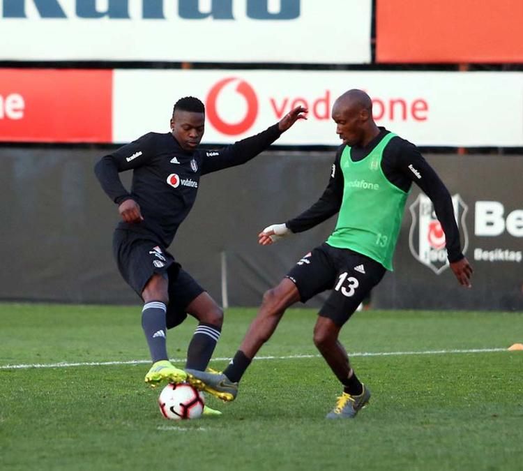 Yumruk yumruğa kavga! Burak Yılmaz... 5