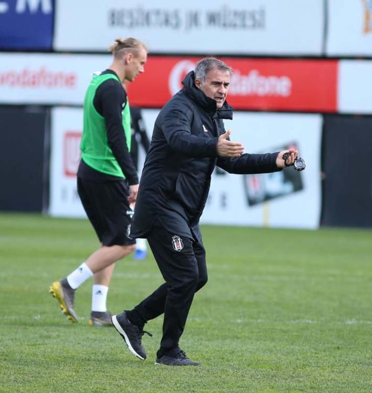 Yumruk yumruğa kavga! Burak Yılmaz... 8