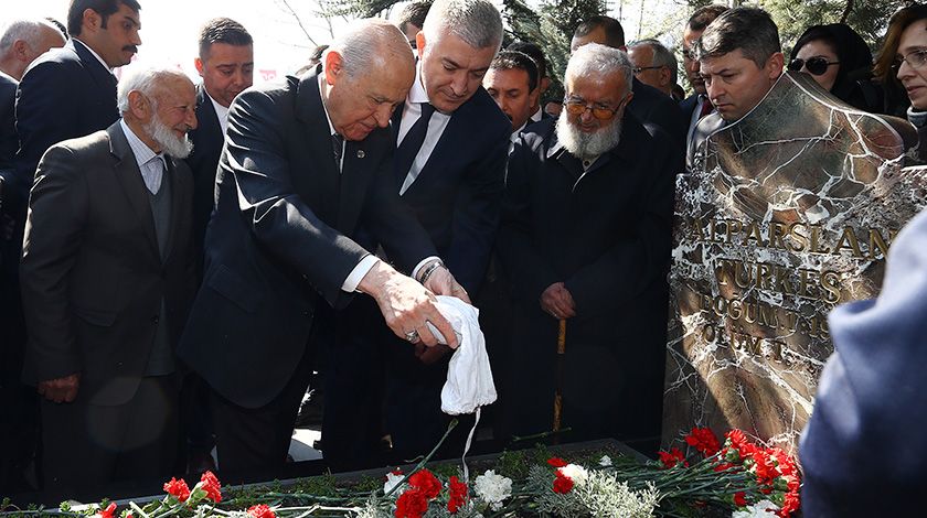 Başbuğ Alparslan Türkeş, vefatının 22. yılında anıldı 4