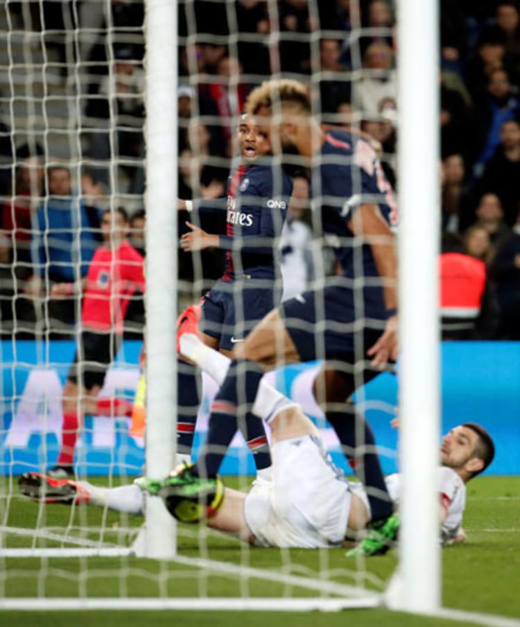 PSG maçında futbol sahalarında eşine ender rastlanan olay... 6