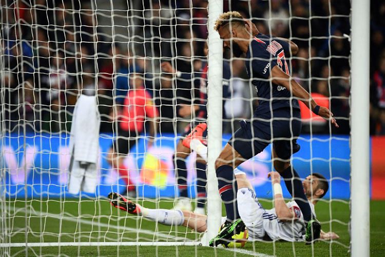 PSG maçında futbol sahalarında eşine ender rastlanan olay... 11