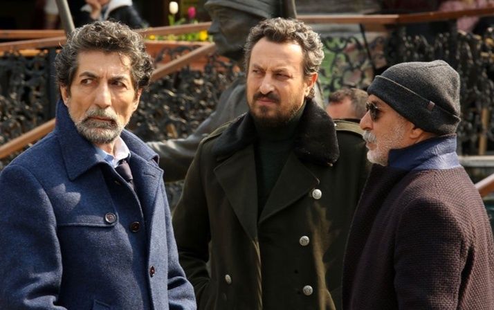 Çarpışma dizisinde şoke eden ayrılık 11