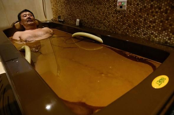 Dünya onları konuşuyor! Petrol içinde yüzüyorlar 17