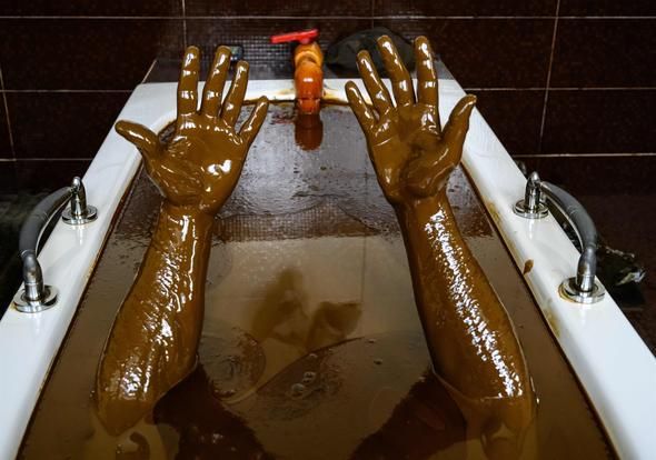 Dünya onları konuşuyor! Petrol içinde yüzüyorlar 13