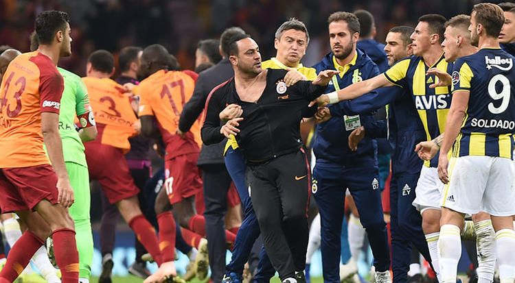 Kadıköy'de Hasan Şaş patlaması! Tünelde... 3