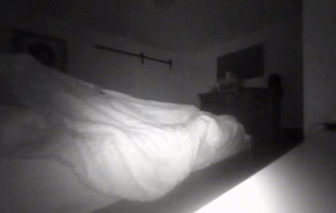 'Yatağımda hayalet var' diyordu, dehşete düşürdü 2