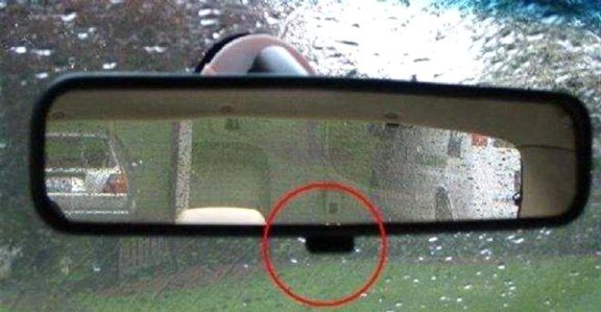 İphone'de arka kameranın yanındaki delik bakın ne işe yarıyor? 1