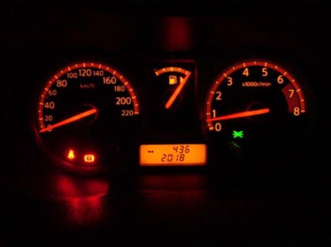 İphone'de arka kameranın yanındaki delik bakın ne işe yarıyor? 4