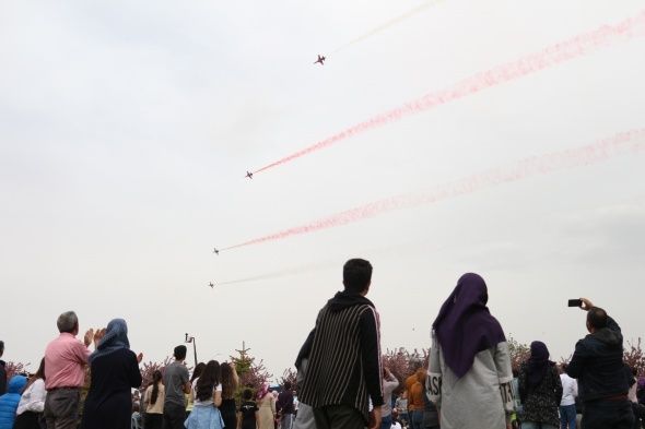 Türk Yıldızları ve Solo Türk'ten nefes kesen gösteri 4