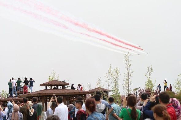 Türk Yıldızları ve Solo Türk'ten nefes kesen gösteri 9