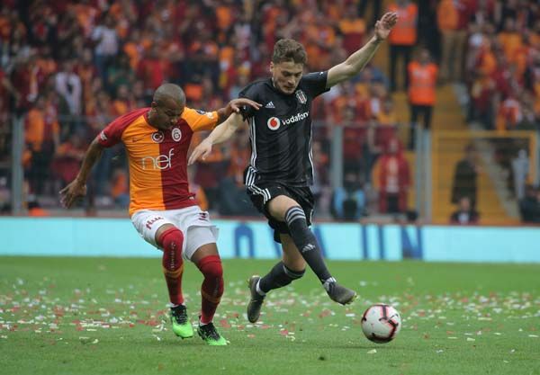 Derbiye damga vuran an! Şenol Güneş, Caner'e... 1