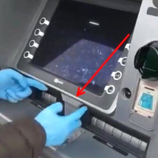 ATM'den para çekerken bunu görürseniz hemen uzaklaşın 1