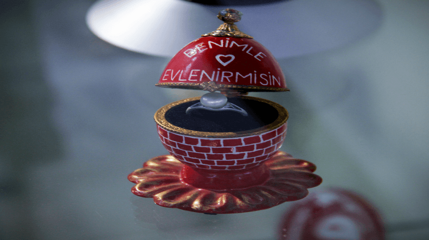 Yumurta kabuklarını sanat eserine dönüştürüyor 7