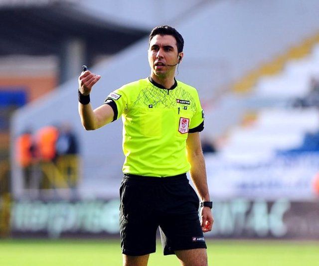Cüneyt Çakır rekor kırdı! İşte hakemlerin maaşları 7