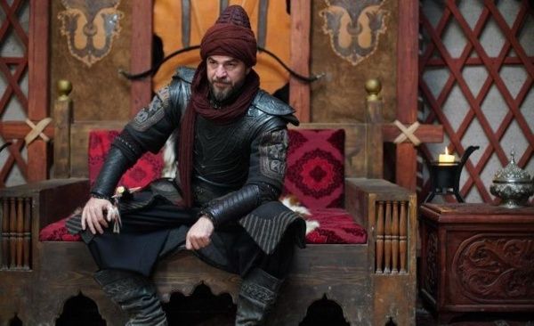 Diriliş Ertuğrul'da bir ayrılık daha! Final tarihi belli oldu 9