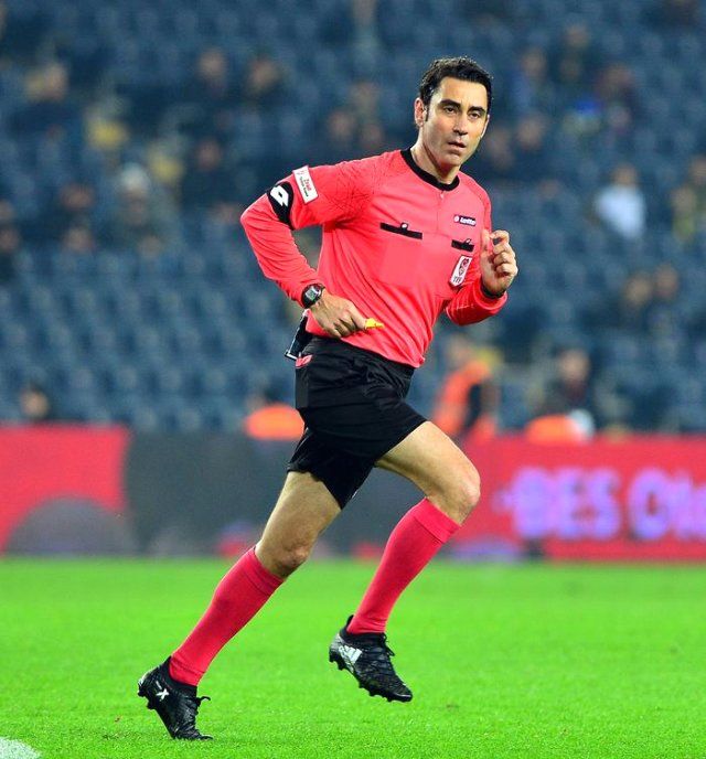 Cüneyt Çakır rekor kırdı! İşte hakemlerin maaşları 11