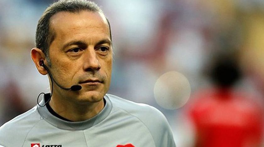 Cüneyt Çakır rekor kırdı! İşte hakemlerin maaşları 25