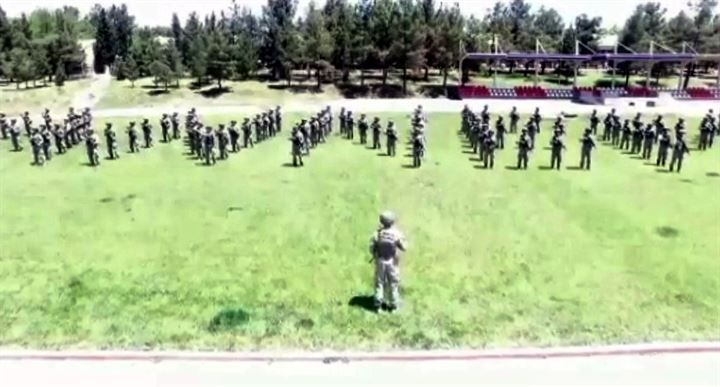 Mehmetçik'ten Suriye sınırında duygulandıran 'Annem' koreografisi 4