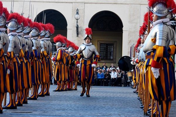 Dünyanın en küçük ordusu 14